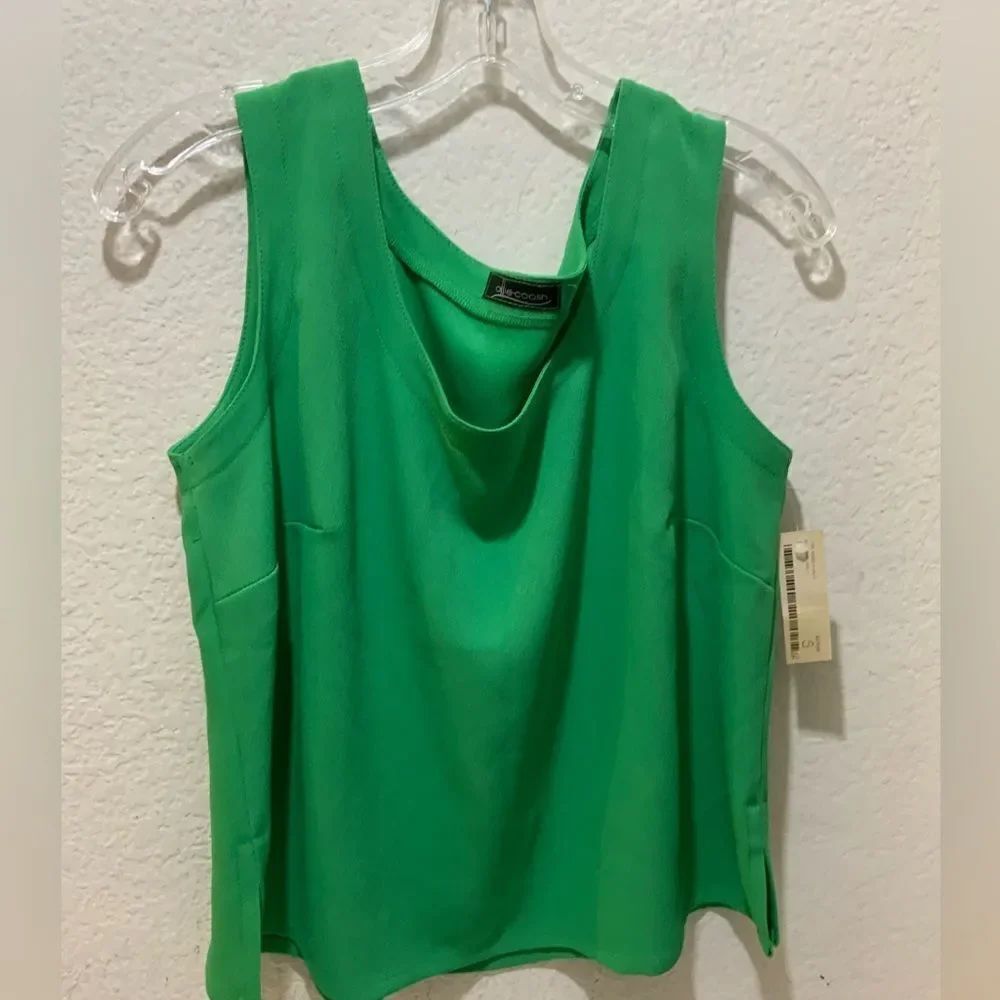 NWT Allie Coosh Green Scoop Neck Boxy Tank Top